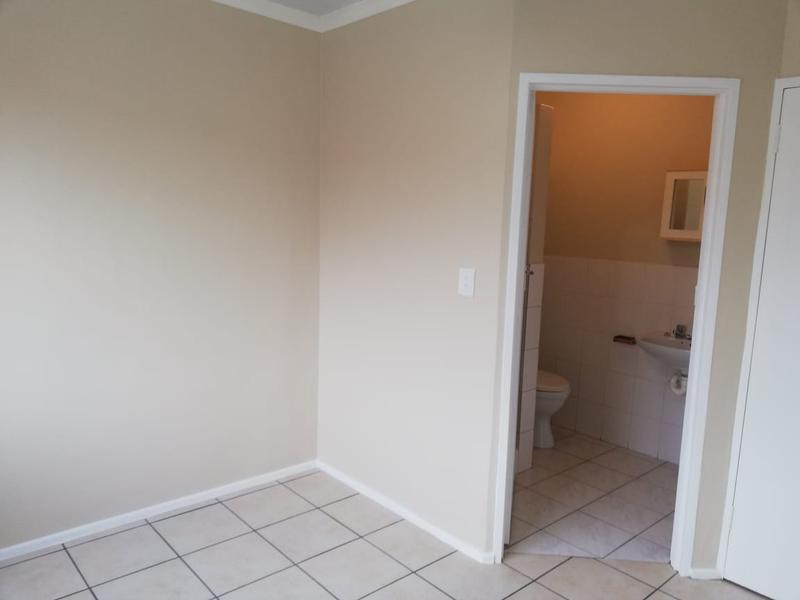 To Let 1 Bedroom Property for Rent in Morgenster Western Cape